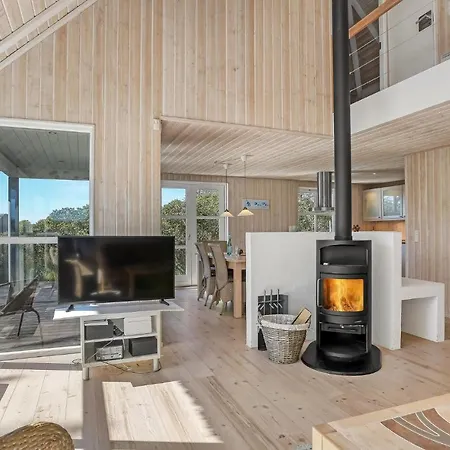 Laerkestien سكاغن