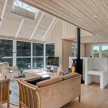 Vakantiehuis In With Kitchen