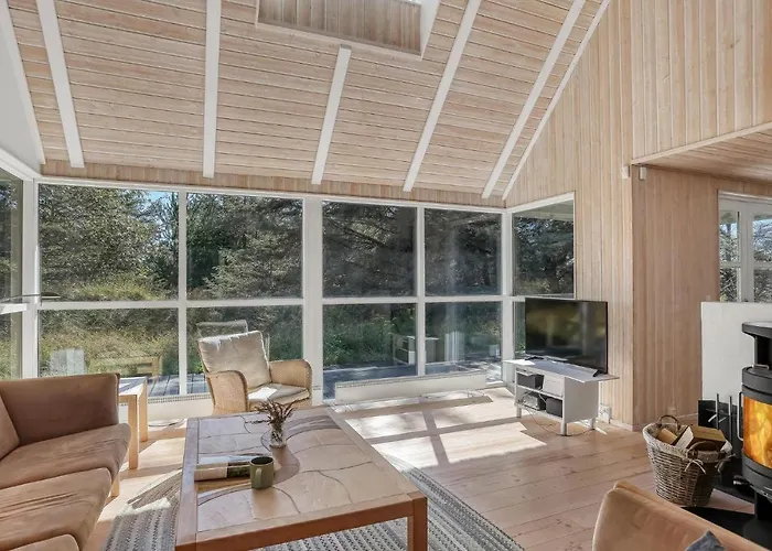 Laerkestien بيت للعطل